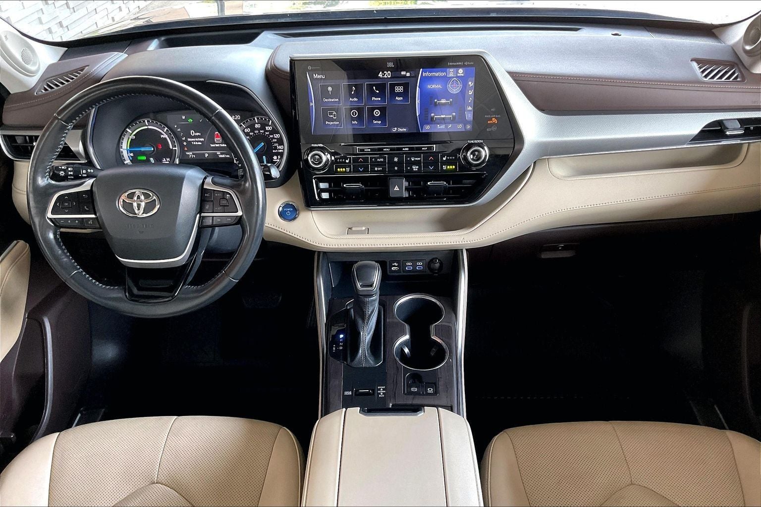 2022 Toyota Highlander Hybrid Platinum