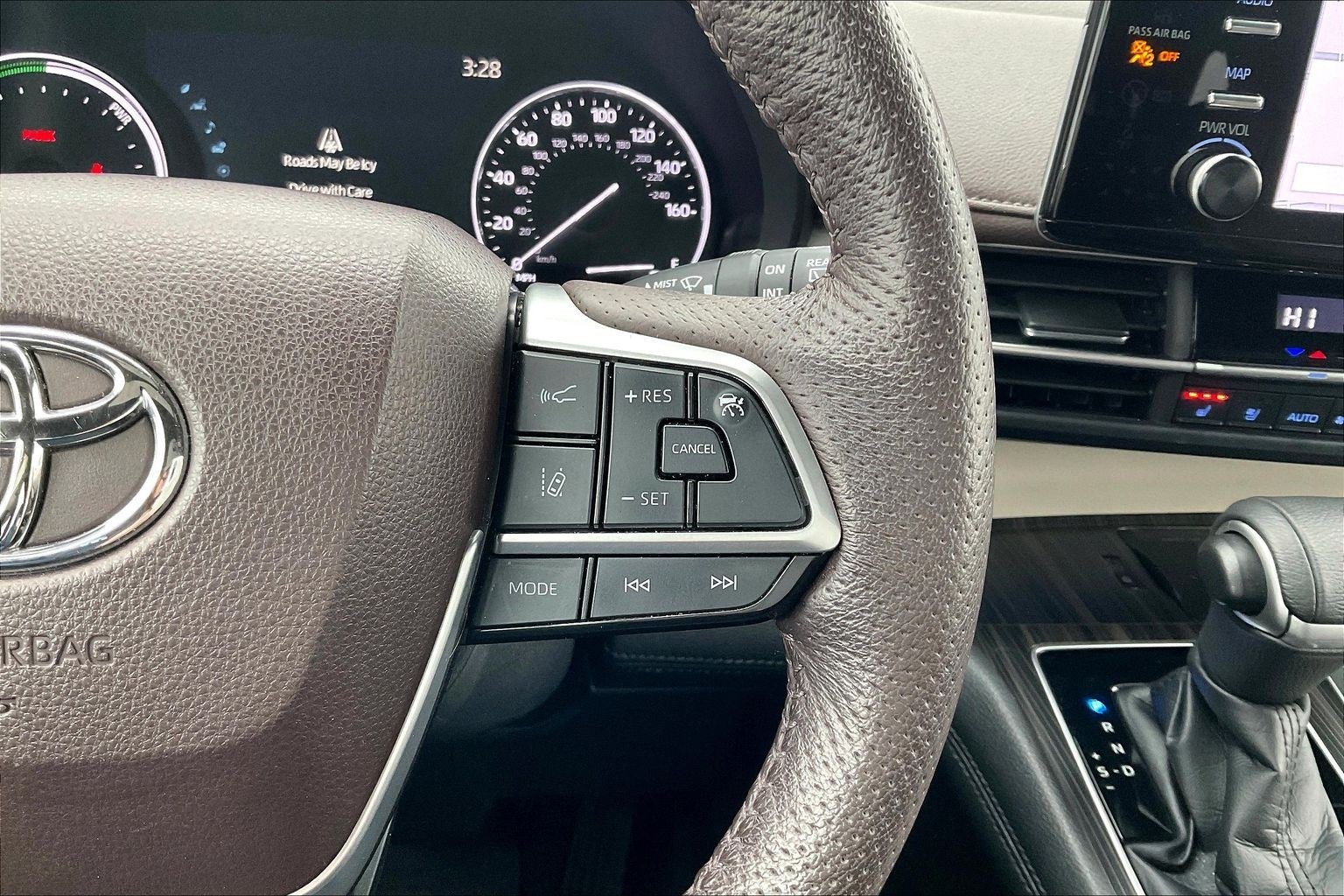 2022 Toyota Sienna Platinum 7 Passenger