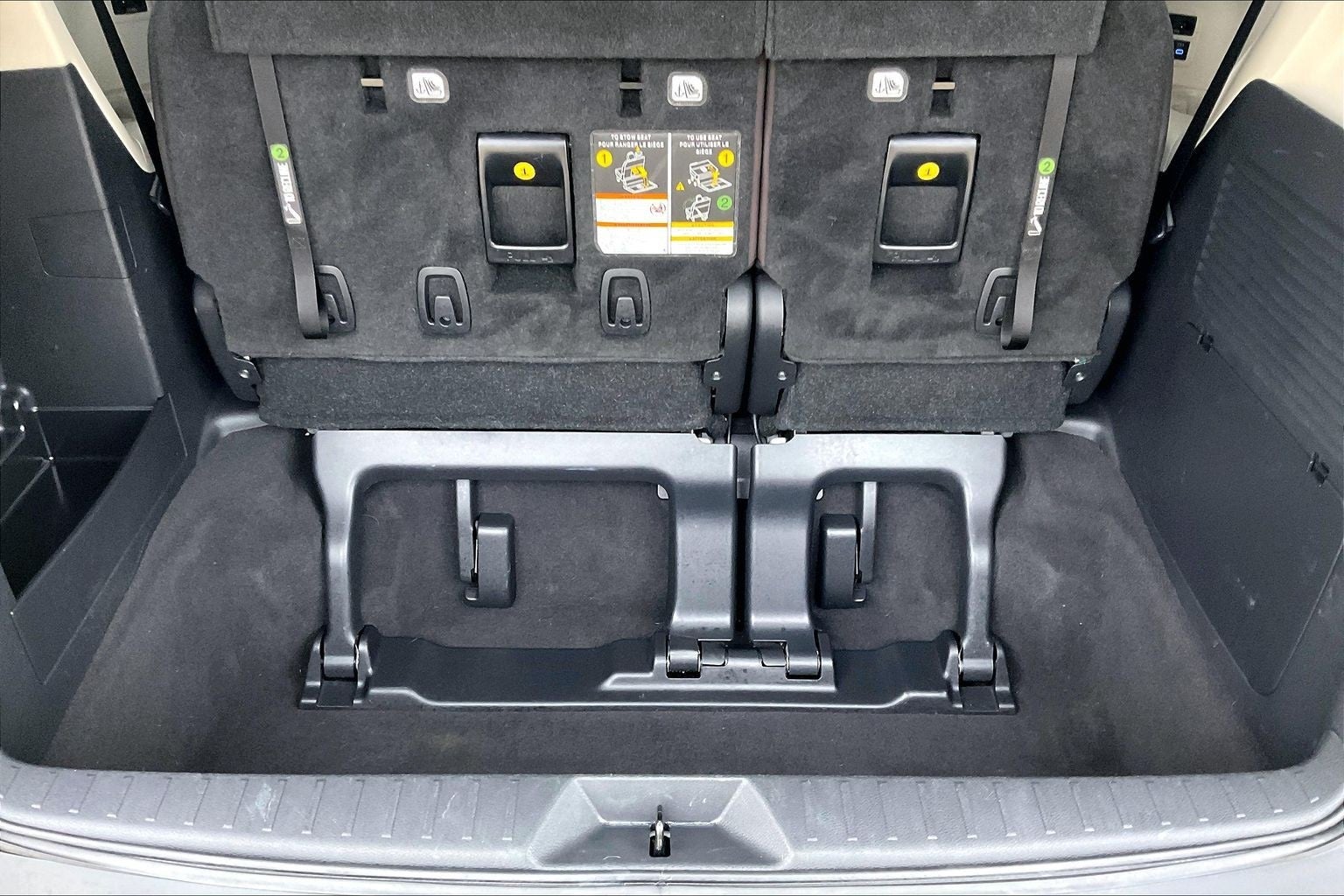 2022 Toyota Sienna Platinum 7 Passenger