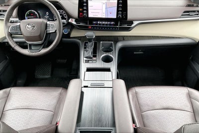 2022 Toyota Sienna Platinum 7 Passenger