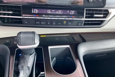 2022 Toyota Sienna XLE 8 Passenger
