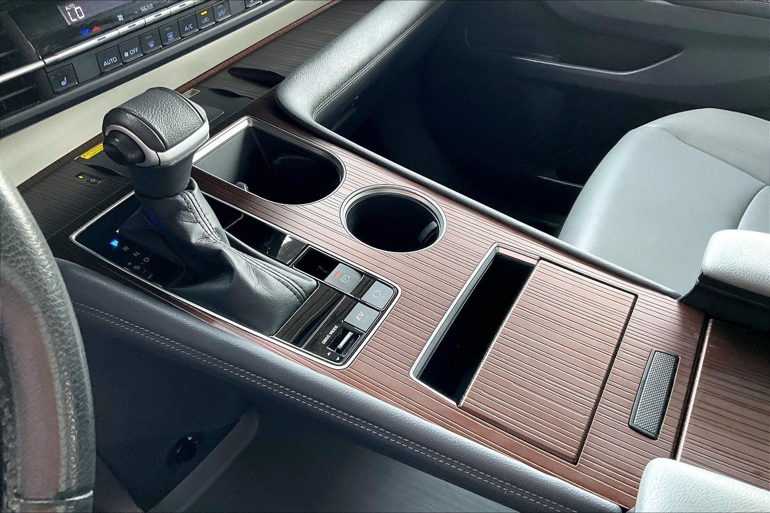 2022 Toyota Sienna XLE 8 Passenger