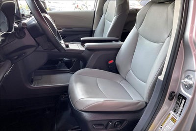 2022 Toyota Sienna XLE 8 Passenger