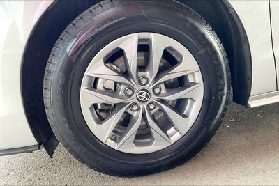 2022 Toyota Sienna XLE 8 Passenger