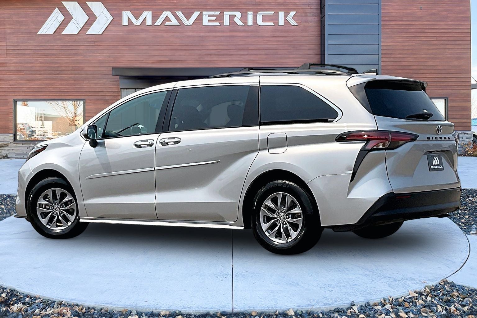 2022 Toyota Sienna XLE 8 Passenger