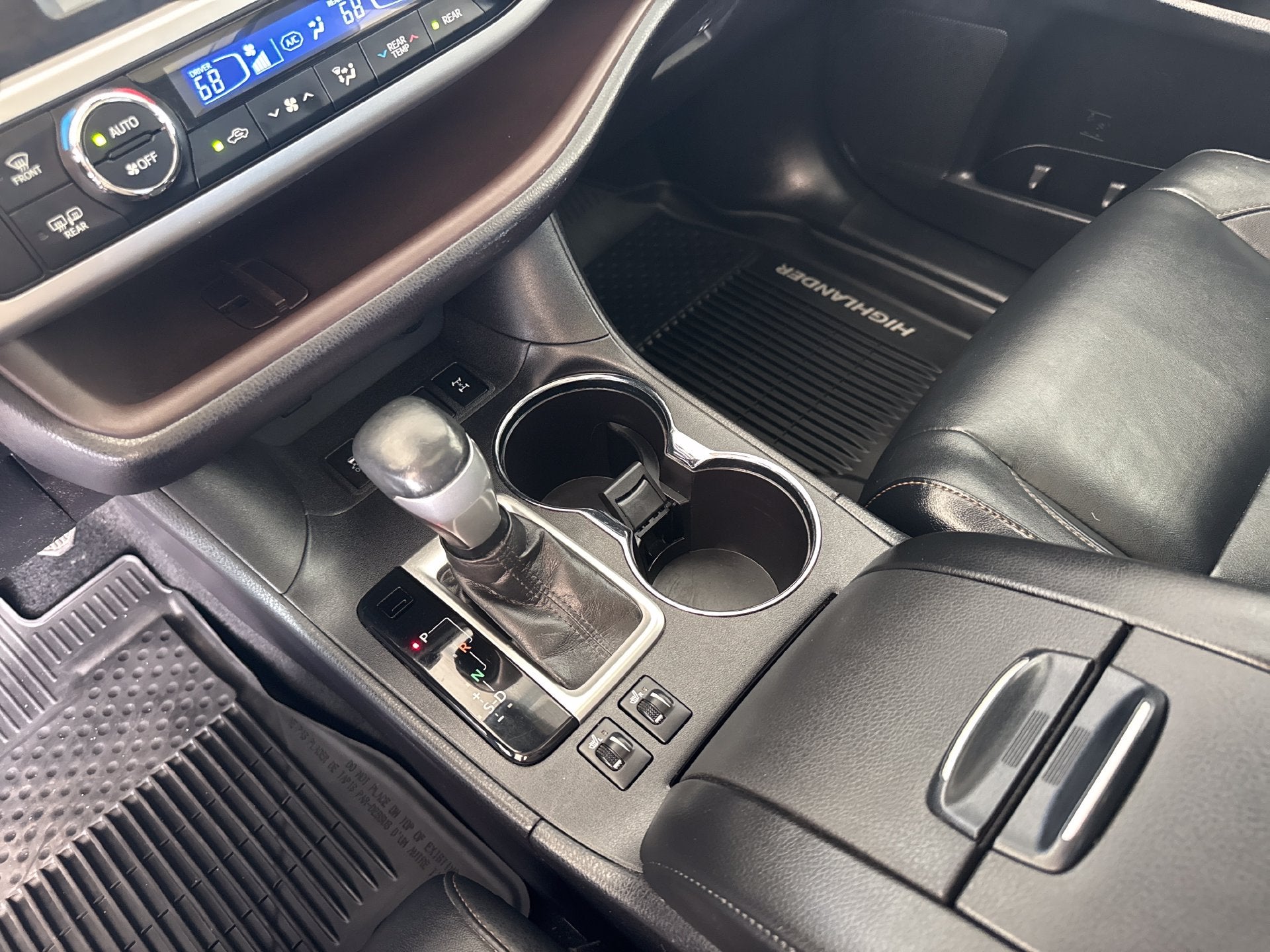 2018 Toyota Highlander XLE - Photo 11