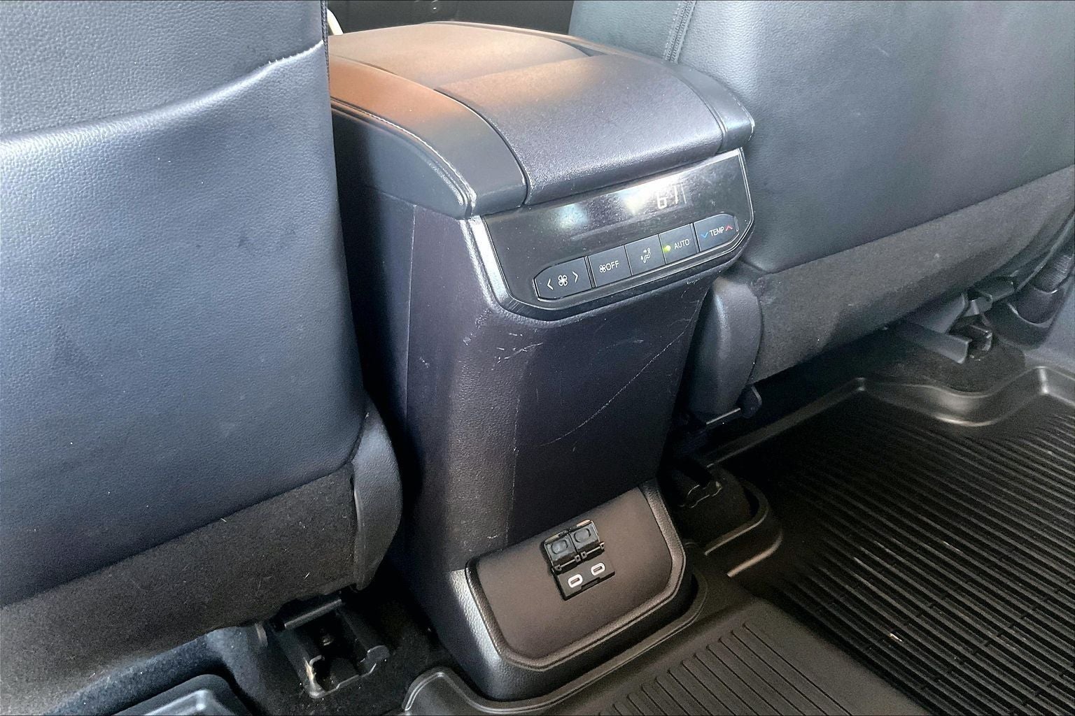 2024 Toyota Highlander Hybrid XLE