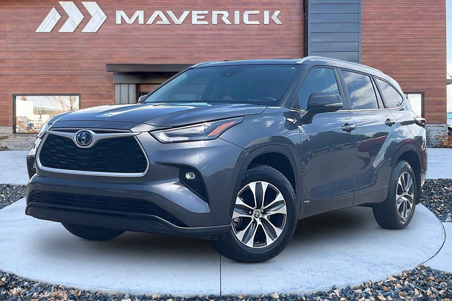 2024 Toyota Highlander Hybrid XLE
