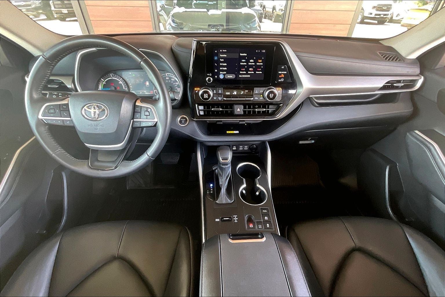 2024 Toyota Highlander Hybrid XLE