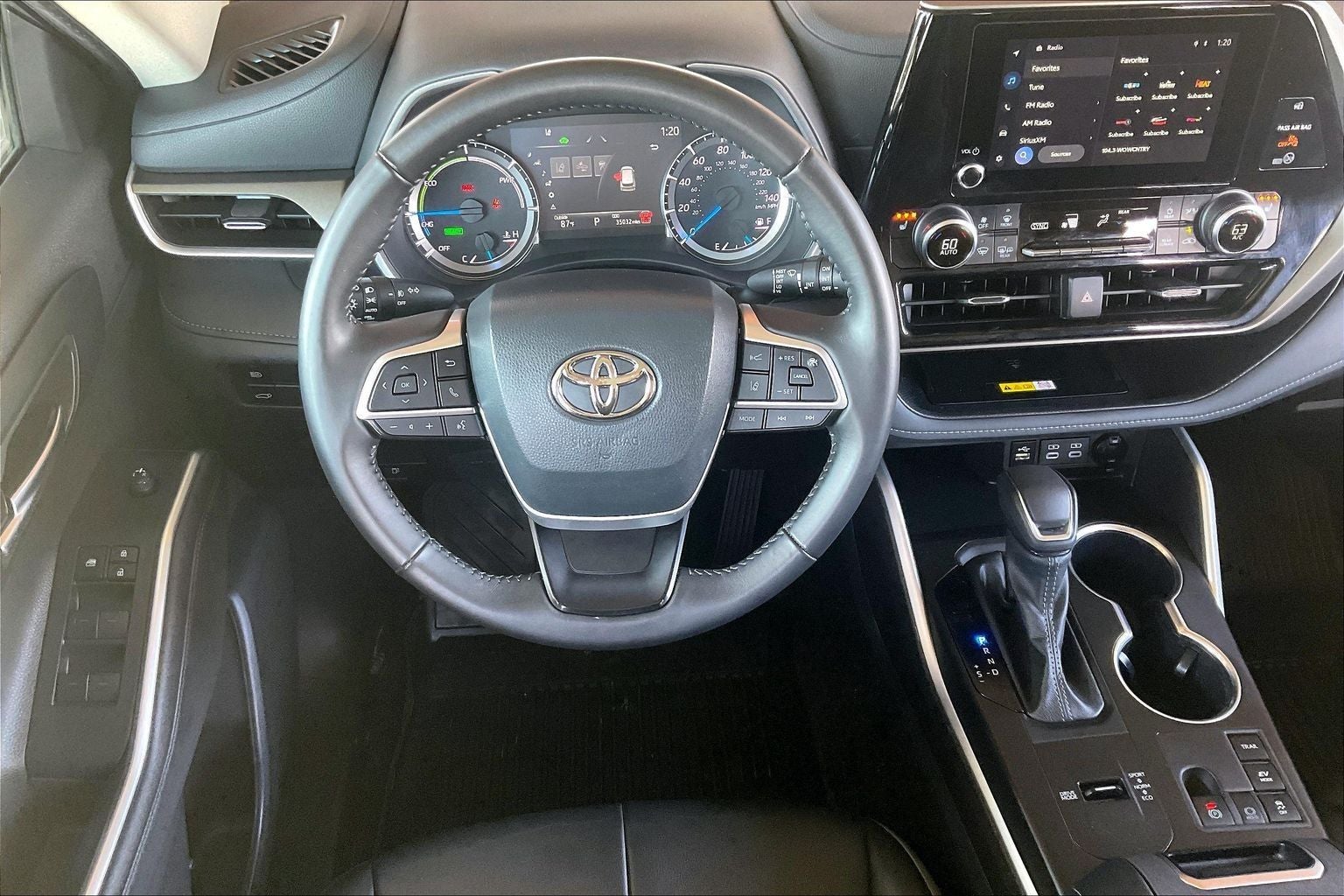 2024 Toyota Highlander Hybrid XLE
