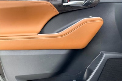 2023 Toyota Highlander Platinum