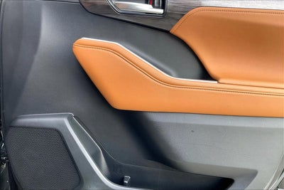 2023 Toyota Highlander Platinum