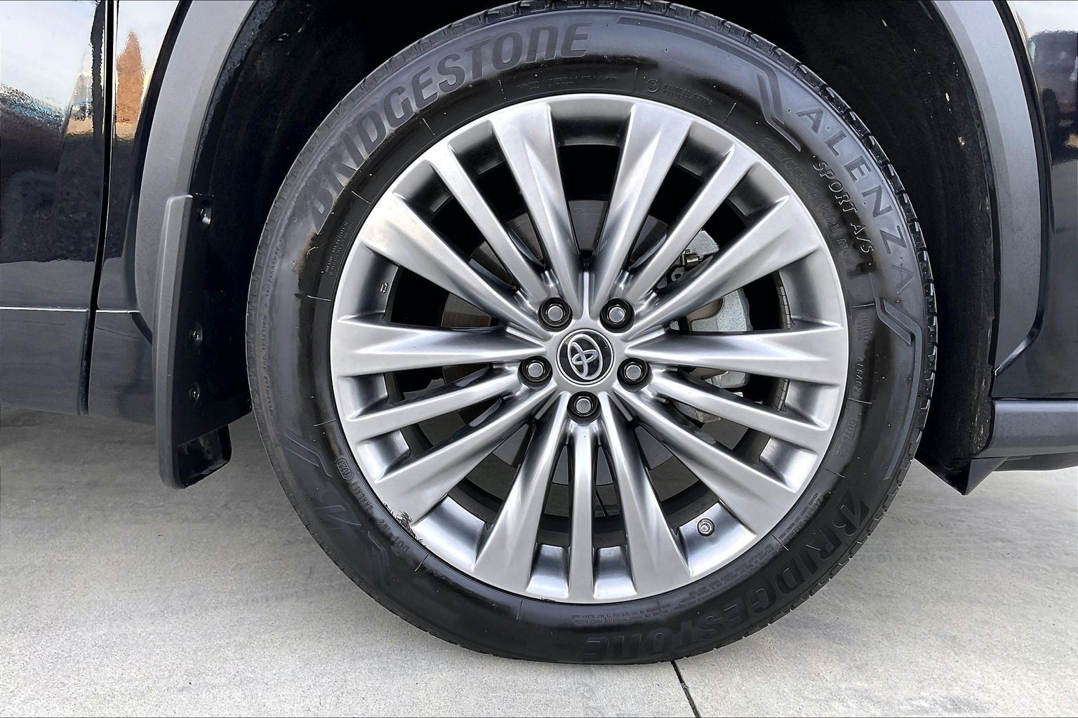 2023 Toyota Highlander Platinum