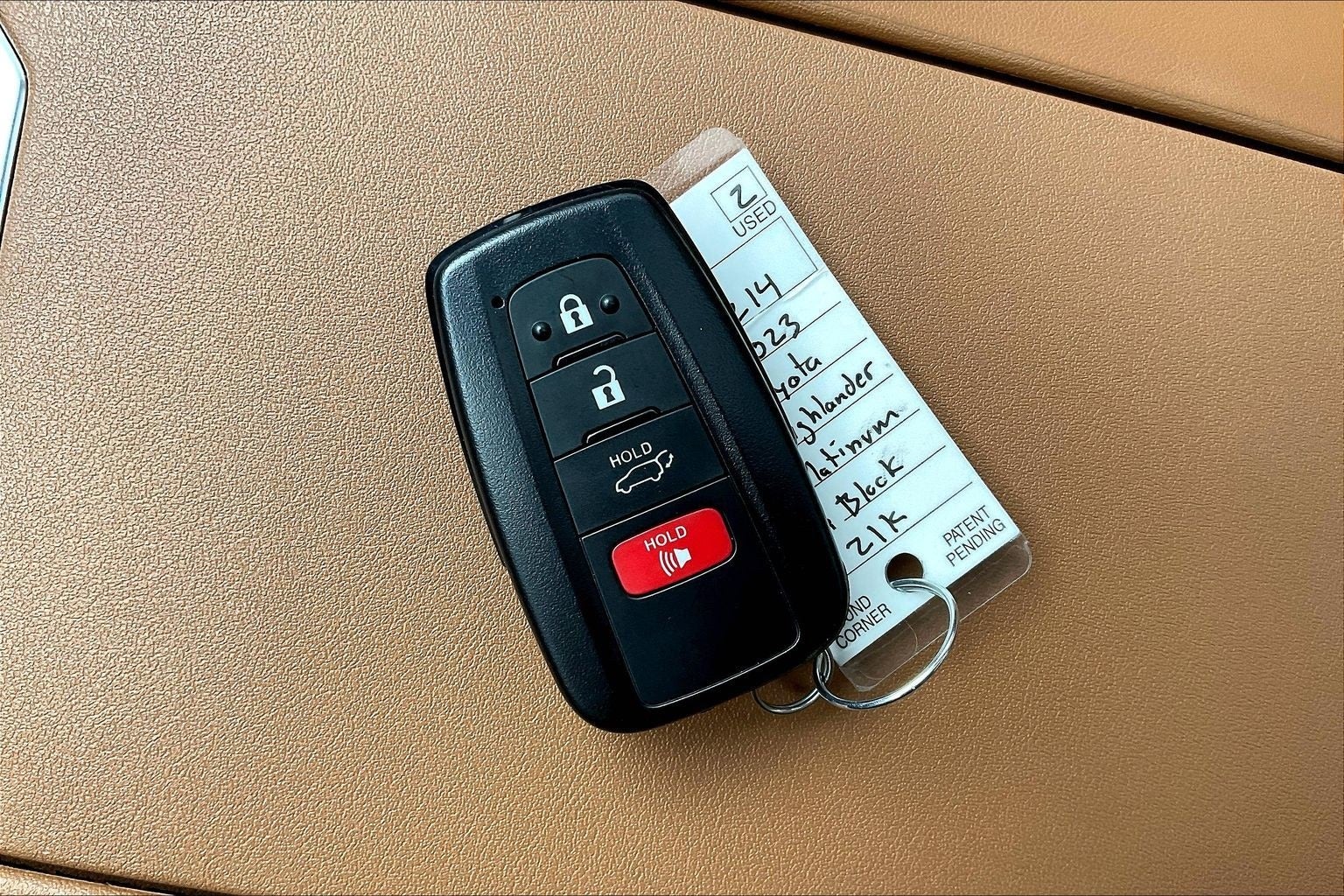 2023 Toyota Highlander Platinum