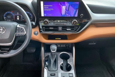 2023 Toyota Highlander Platinum