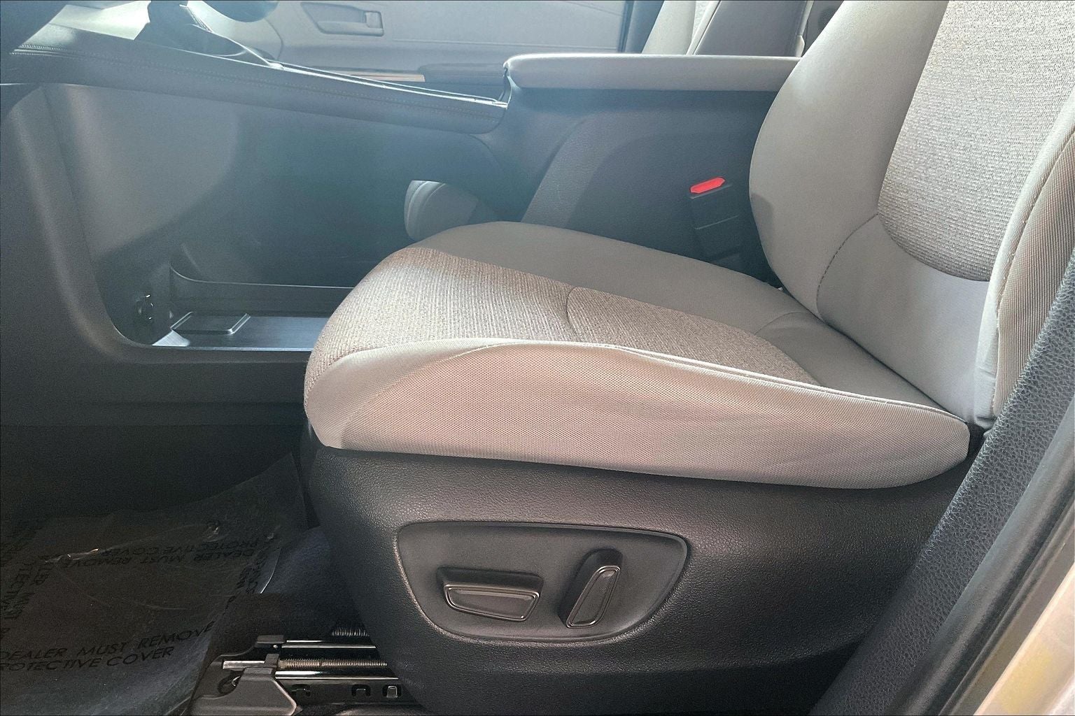 2025 Toyota Sienna LE 8 Passenger