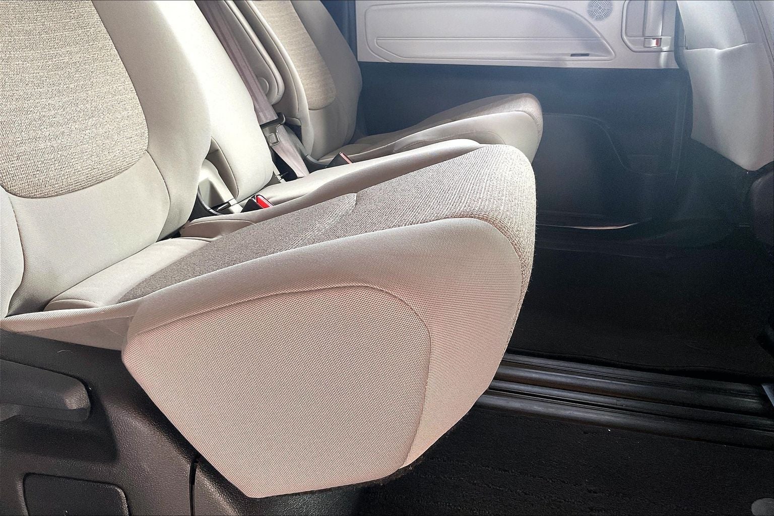 2025 Toyota Sienna LE 8 Passenger