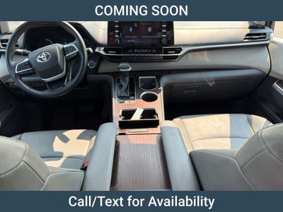 2023 Toyota Sienna XLE 8 Passenger