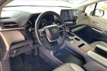 2023 Toyota Sienna XLE 8 Passenger