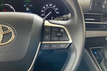 2023 Toyota Sienna XLE 8 Passenger