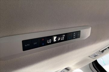 2023 Toyota Sienna XLE 8 Passenger