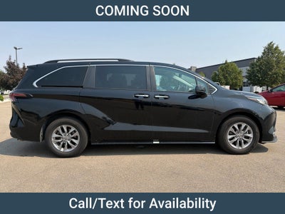 2023 Toyota Sienna XLE 8 Passenger