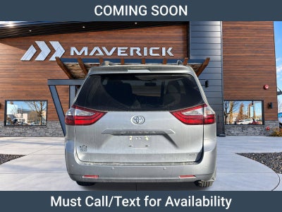 2017 Toyota Sienna XLE Premium 8 Passenger