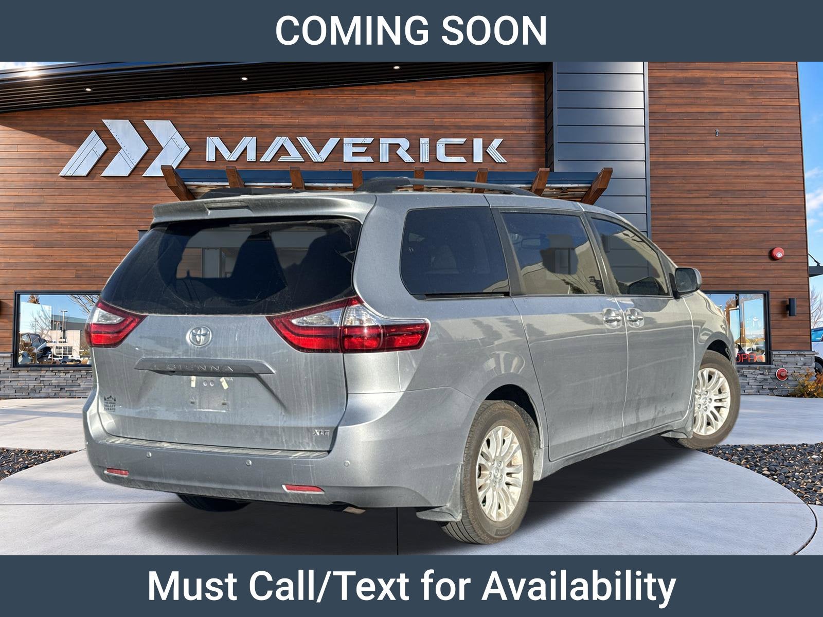 2017 Toyota Sienna XLE Premium 8 Passenger