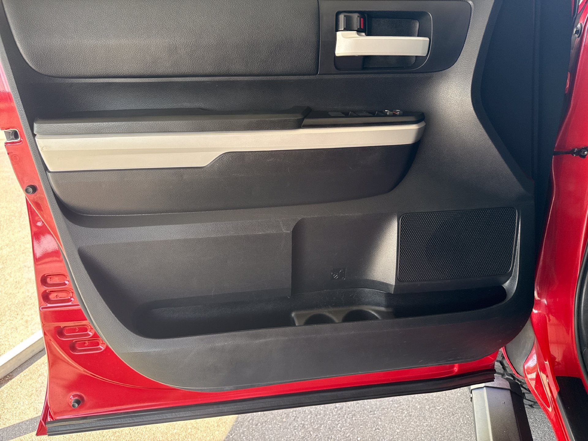 2018 Toyota Tundra SR5 5.7L V8