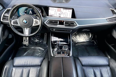 2021 BMW X7 M50i