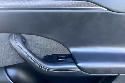 2022 Tesla Model S Base