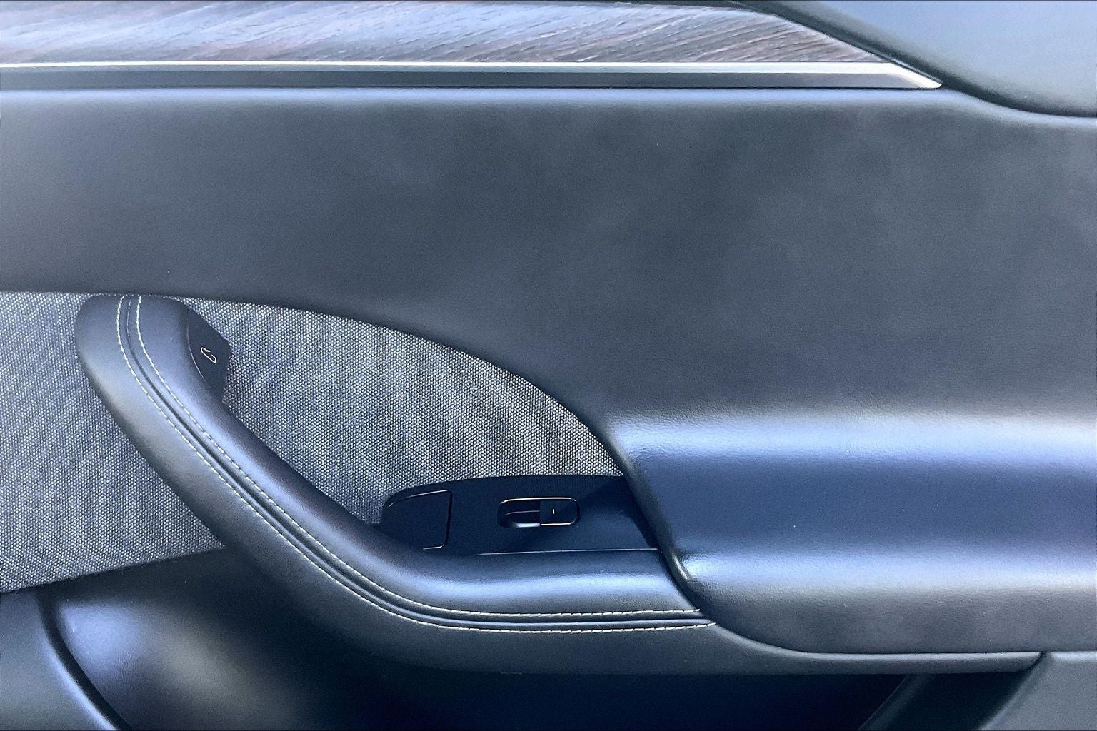 2022 Tesla Model S Base