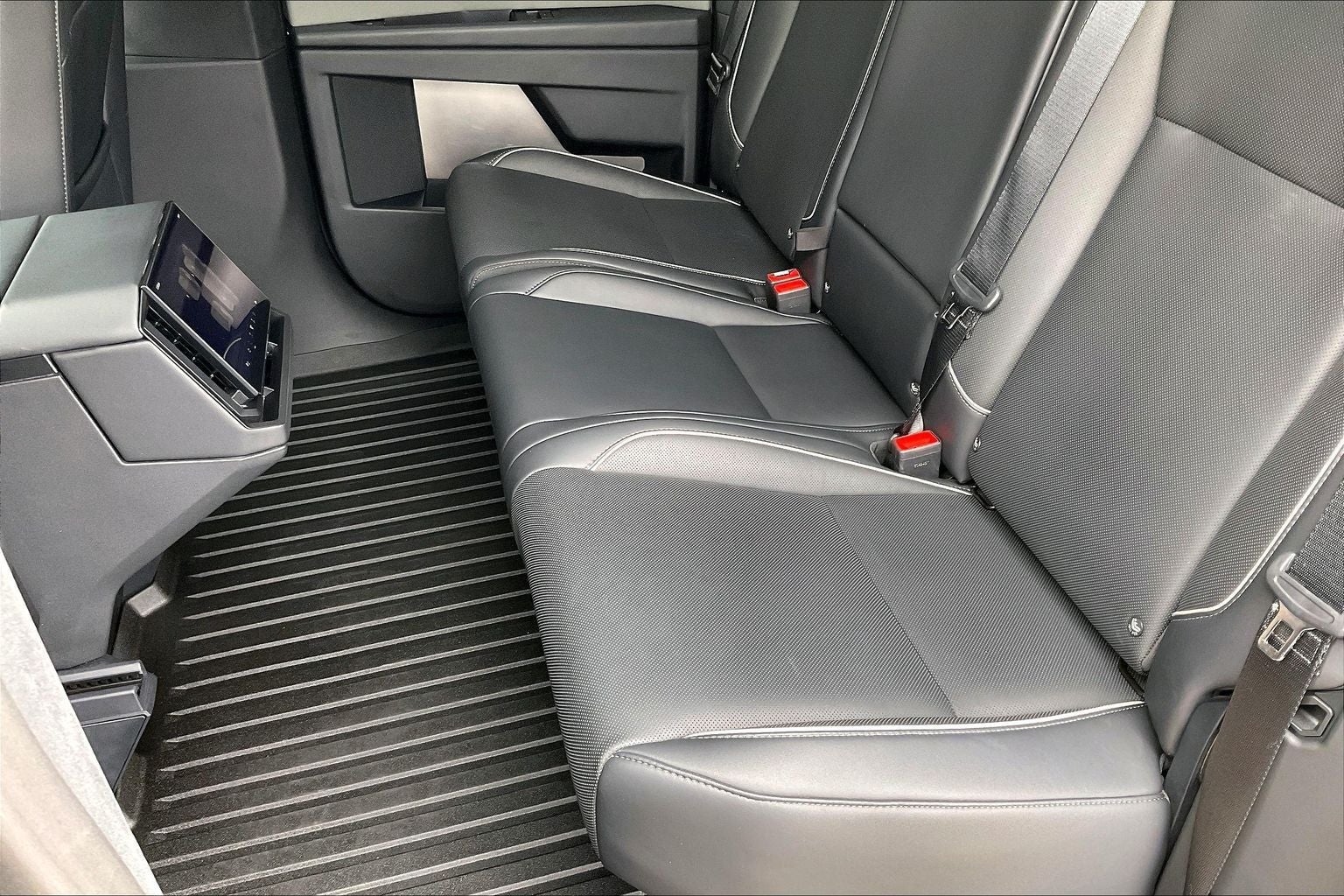 2024 Tesla Cybertruck Cyberbeast