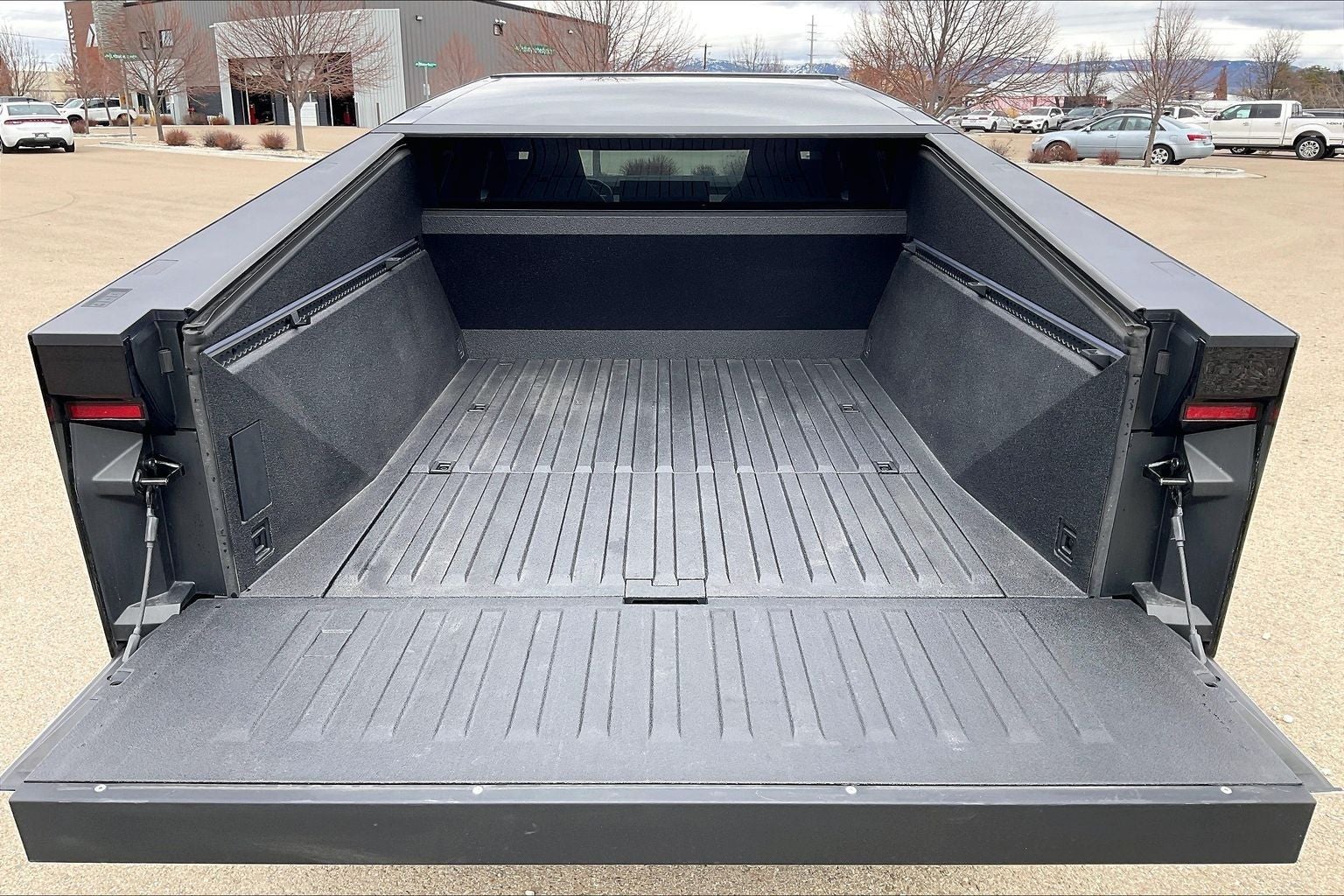 2024 Tesla Cybertruck Cyberbeast