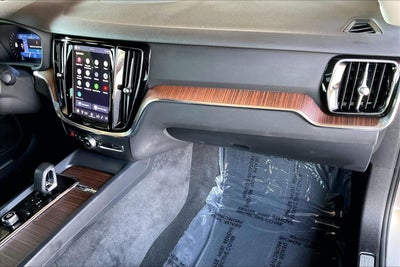2024 Volvo S60 B5 Plus Dark Theme