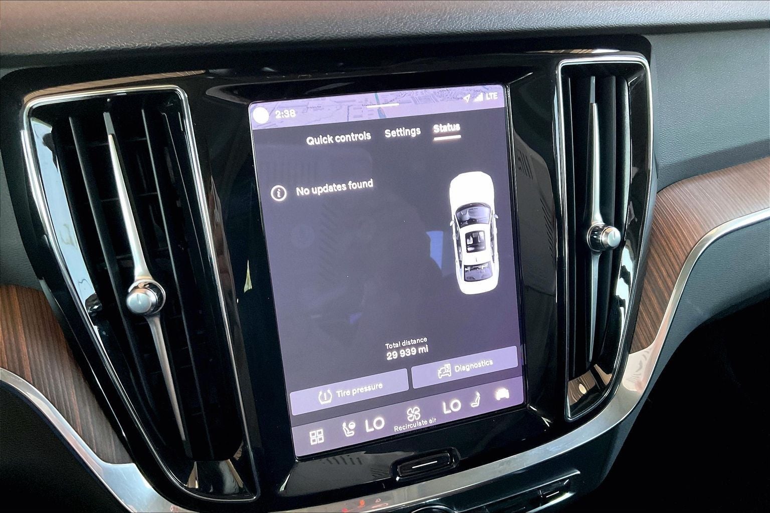 2024 Volvo S60 B5 Plus Dark Theme