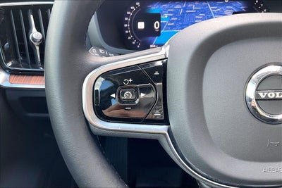 2023 Volvo S60 B5 Plus Dark Theme