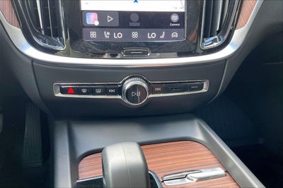2023 Volvo S60 B5 Plus Dark Theme