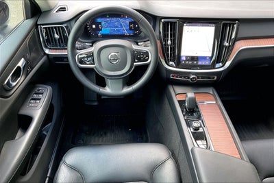 2023 Volvo S60 B5 Plus Dark Theme