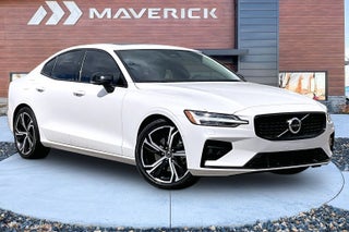 2023 Volvo S60 B5 Plus Dark Theme