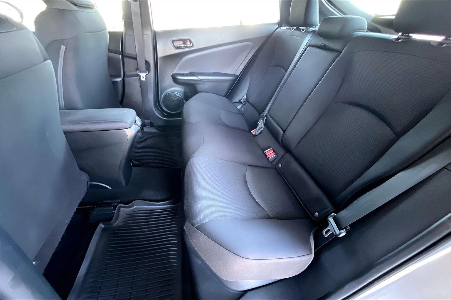 2021 Toyota Prius L