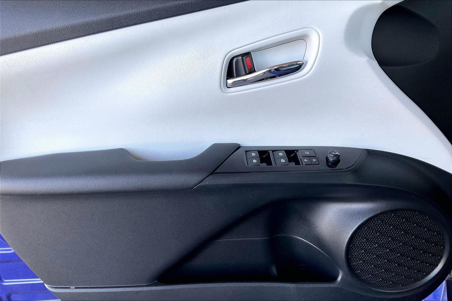 2016 Toyota Prius Two