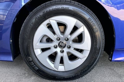 2016 Toyota Prius Two