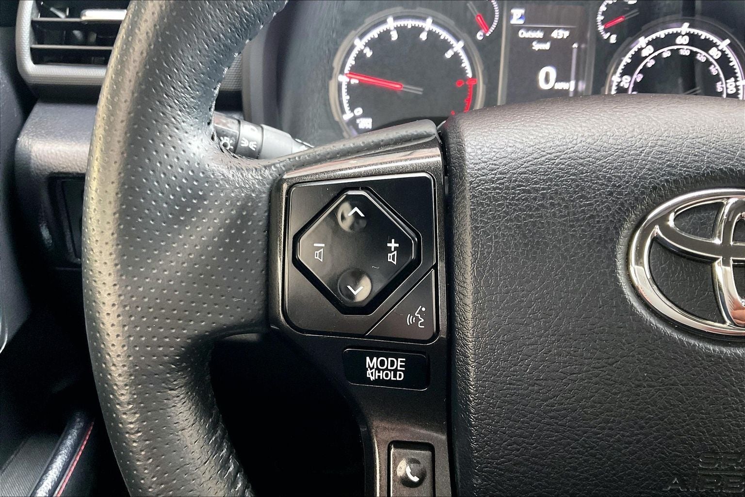 2024 Toyota 4Runner TRD Off-Road