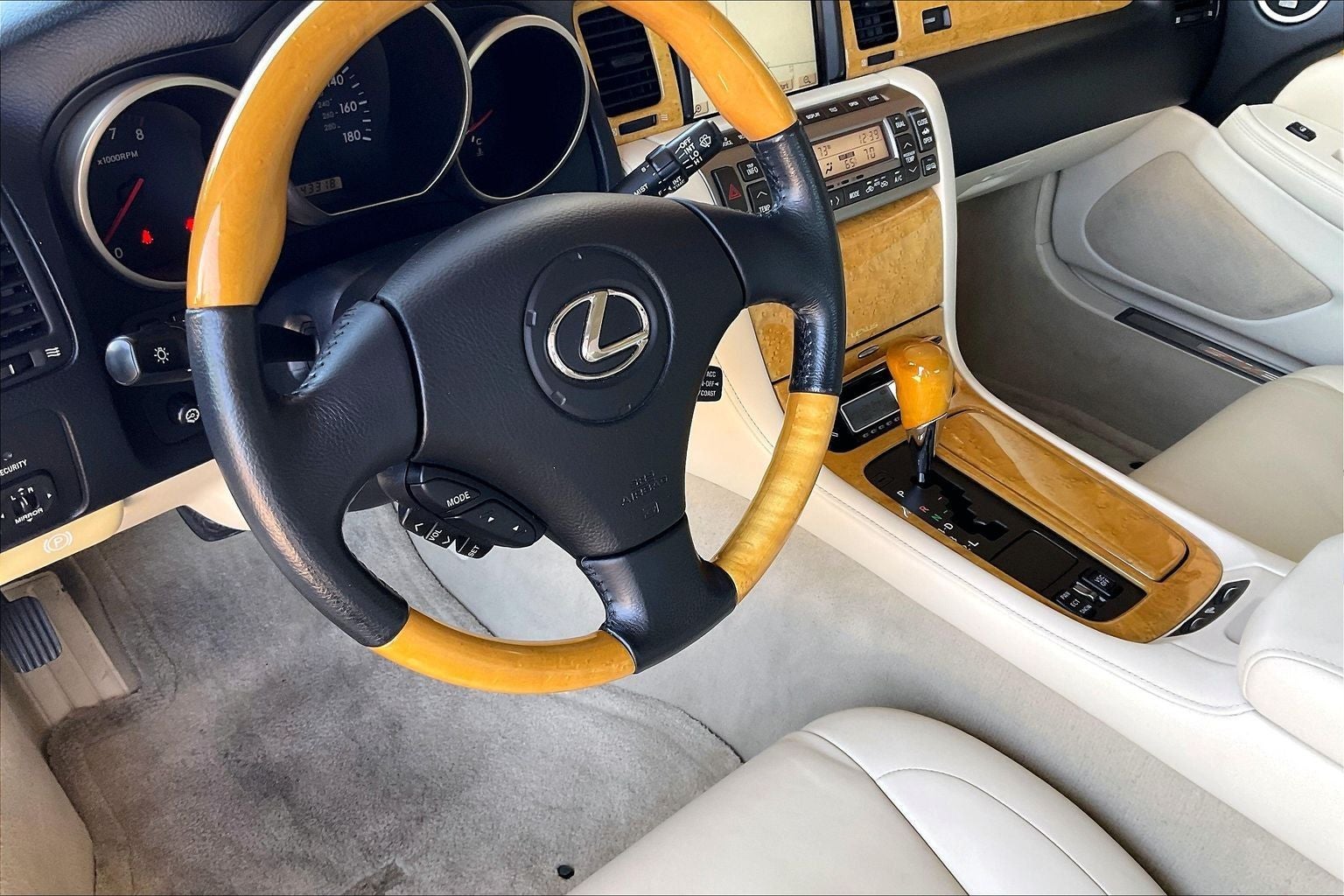 2003 Lexus SC 430