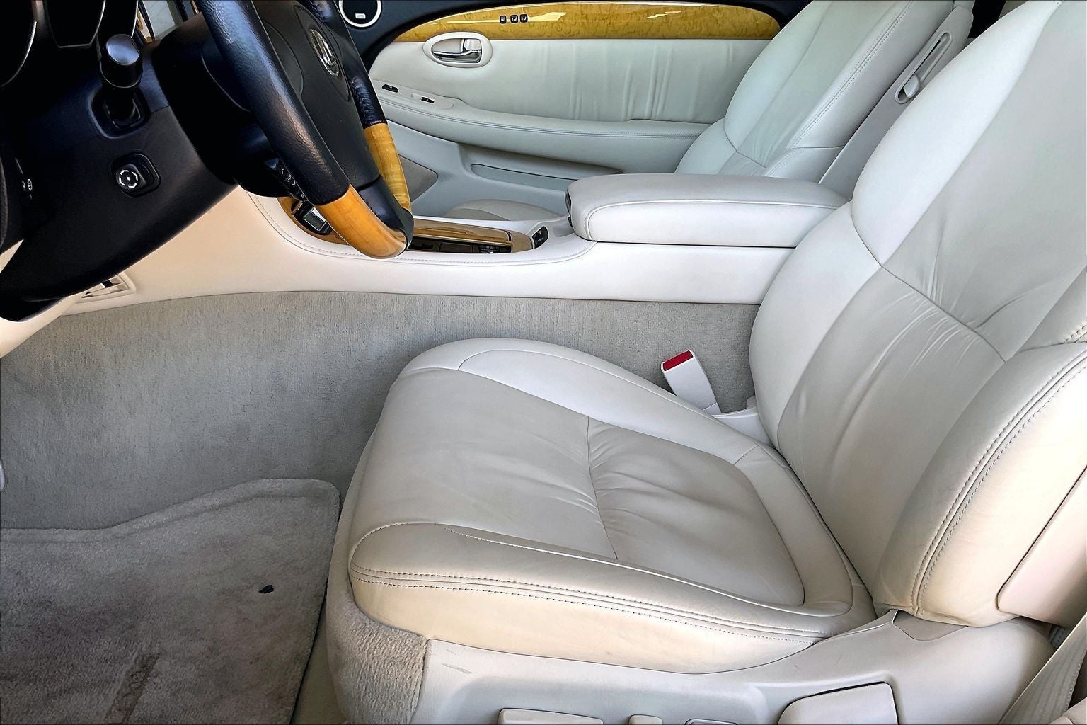 2003 Lexus SC 430