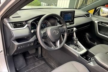 2022 Toyota RAV4 Hybrid SE