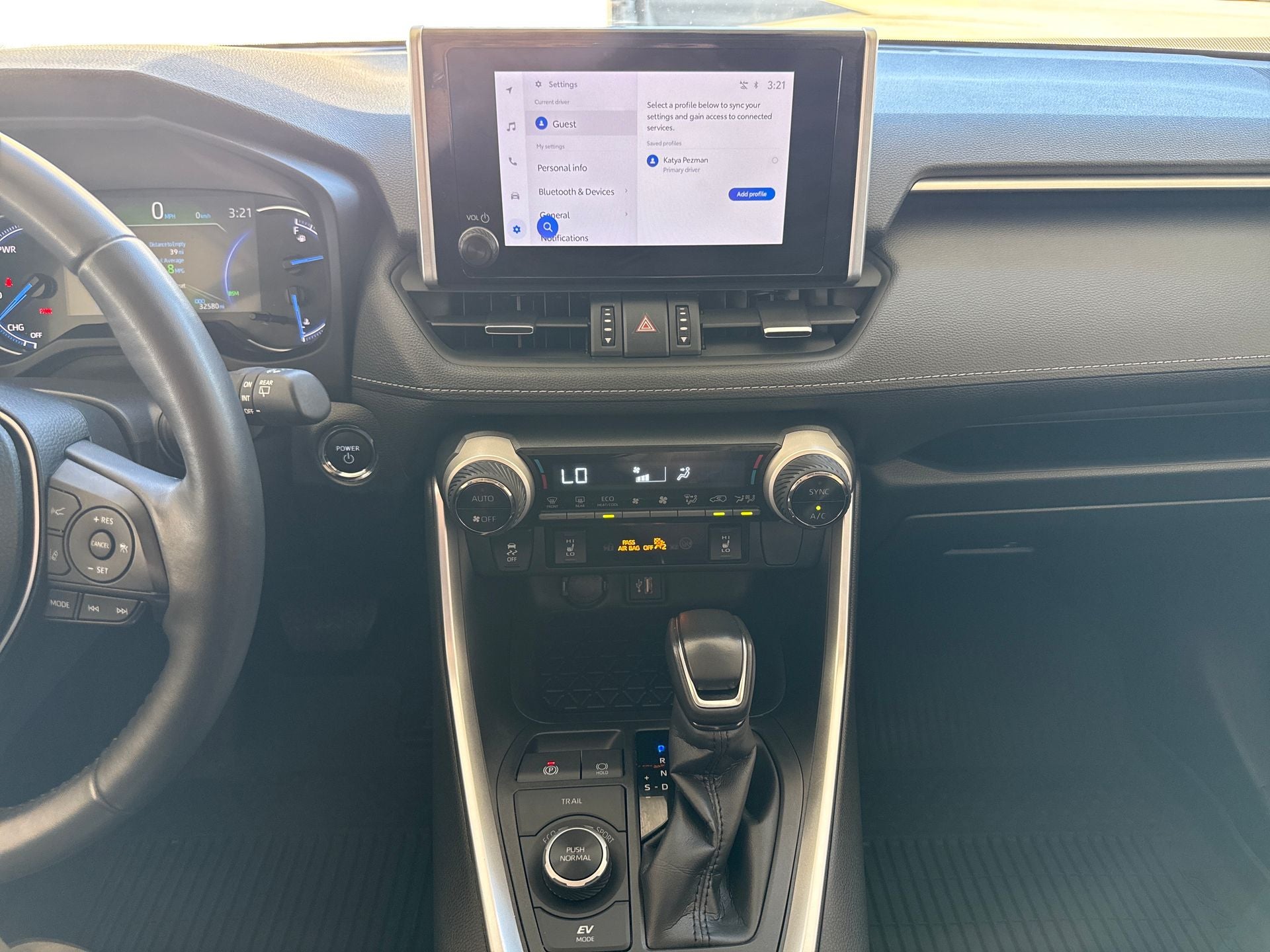 2025 Toyota RAV4 Hybrid XLE Premium