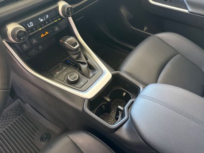 2025 Toyota RAV4 Hybrid XLE Premium