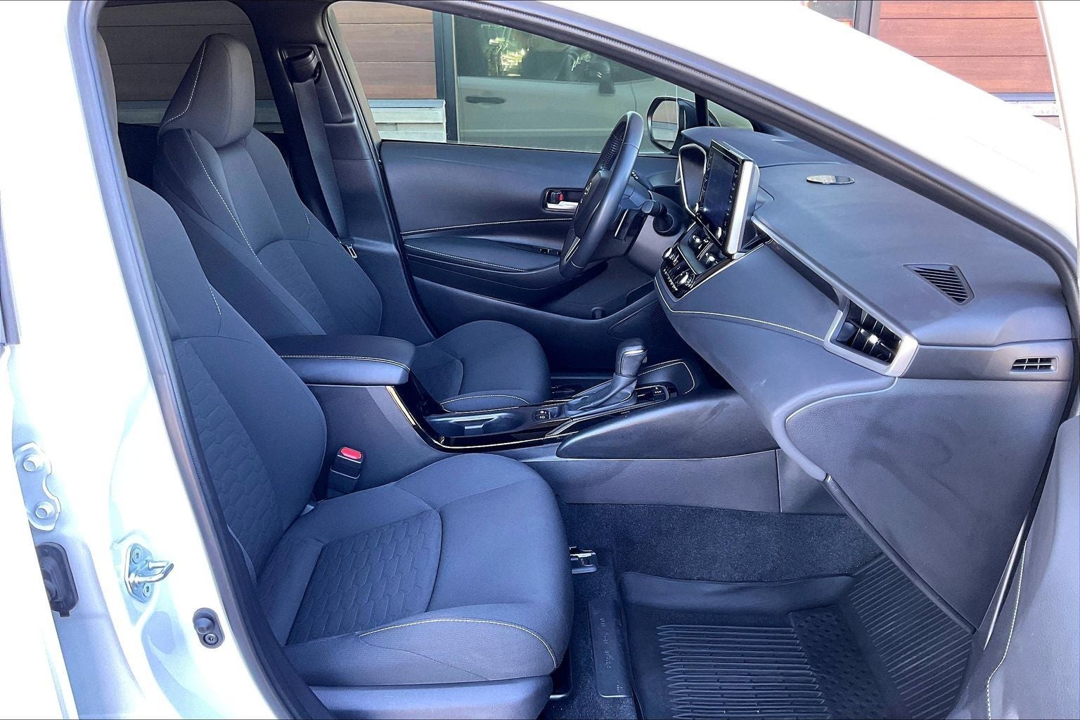 2022 Toyota Corolla Hatchback SE Nightshade Edition